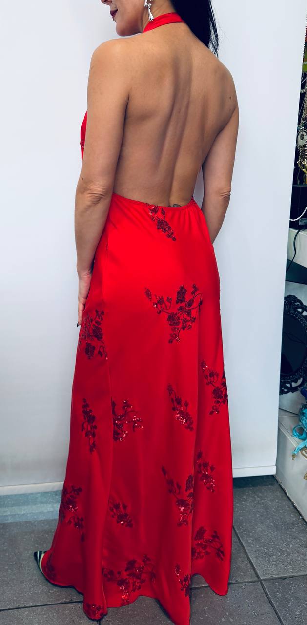 Maxi Φόρεμα Halter με Ανοιχτή Πλάτη – Απόλυτα Θηλυκό