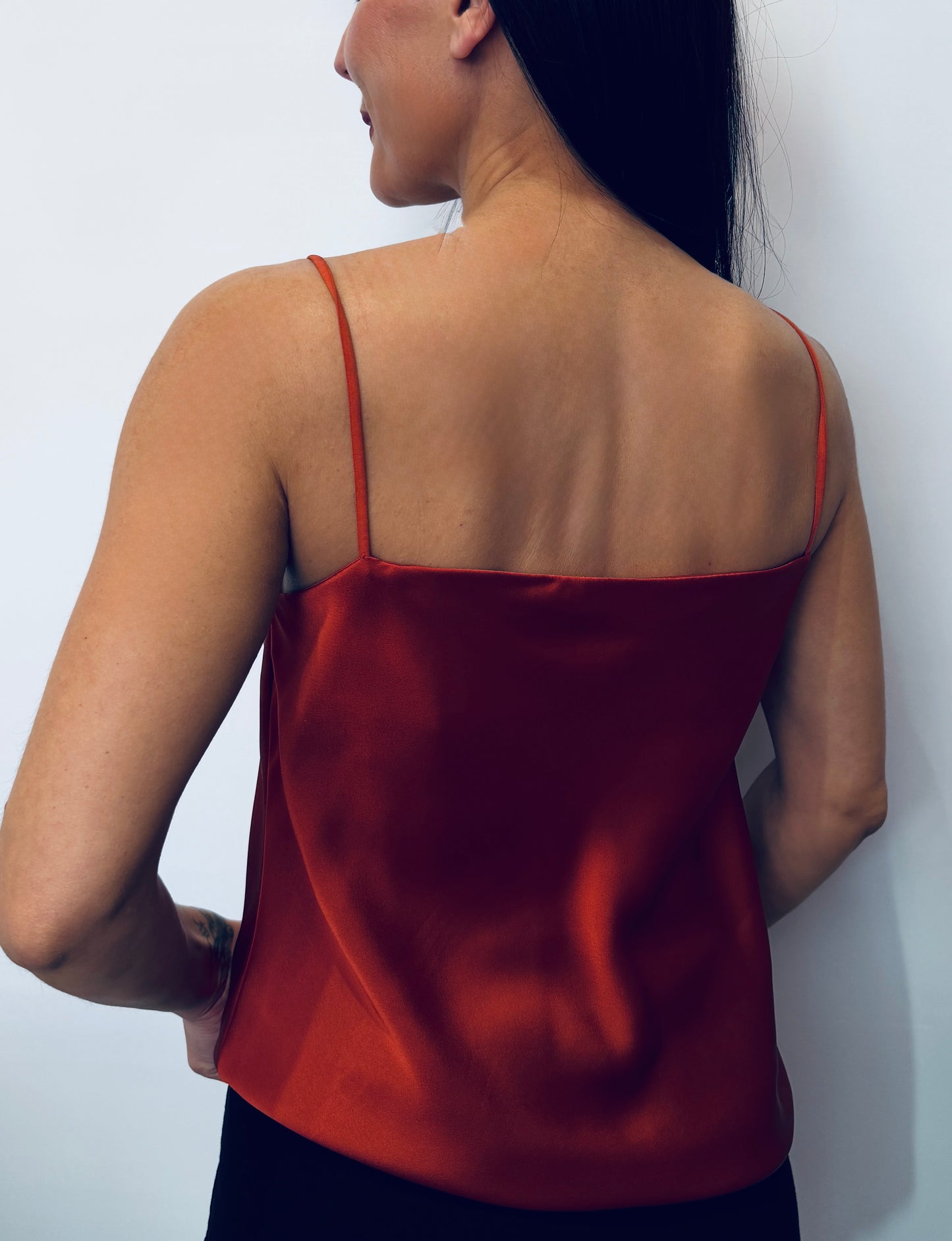 Γυναικείο Top με Ντραπέ Λαιμόκοψη & Λεπτές Τιράντες Κεραμιδί -4