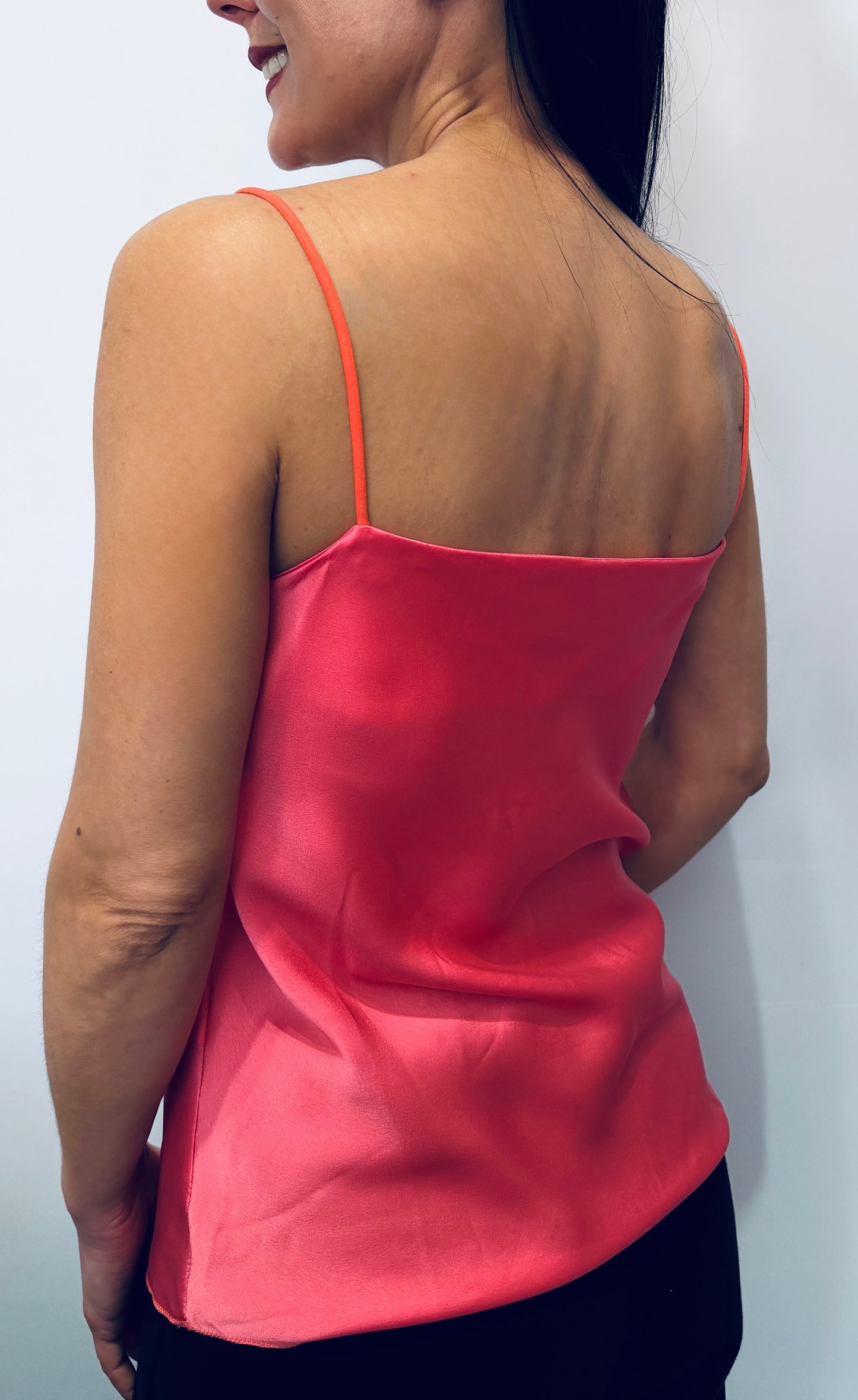 Γυναικείο Top με Ντραπέ Λαιμόκοψη & Λεπτές Τιράντες Νουντ -3