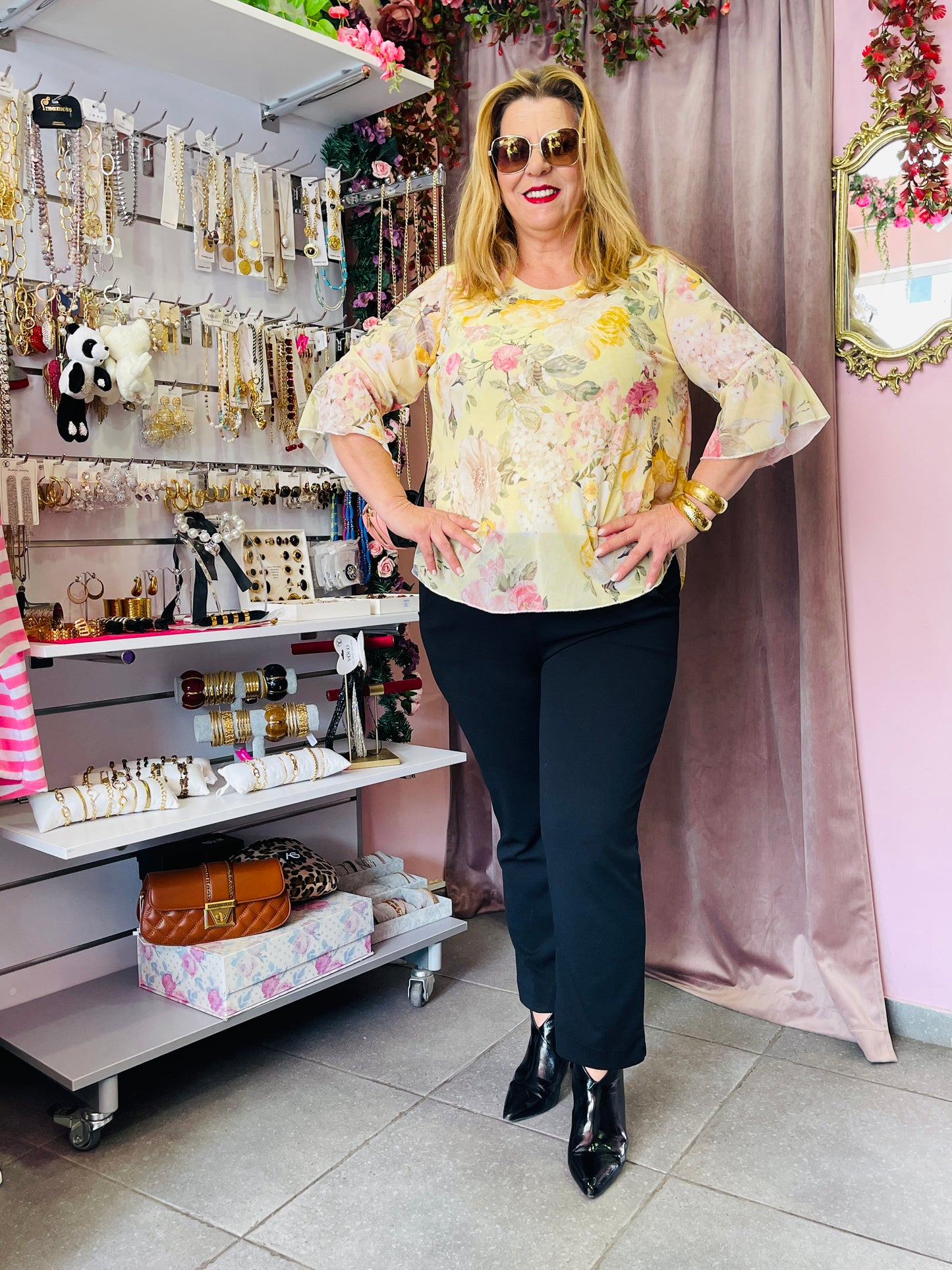 Κίτρινη Μπλούζα με Φλοράλ Σχέδιο και Μανίκια Καμπάνα – Κομψό Γυναικείο Top -4