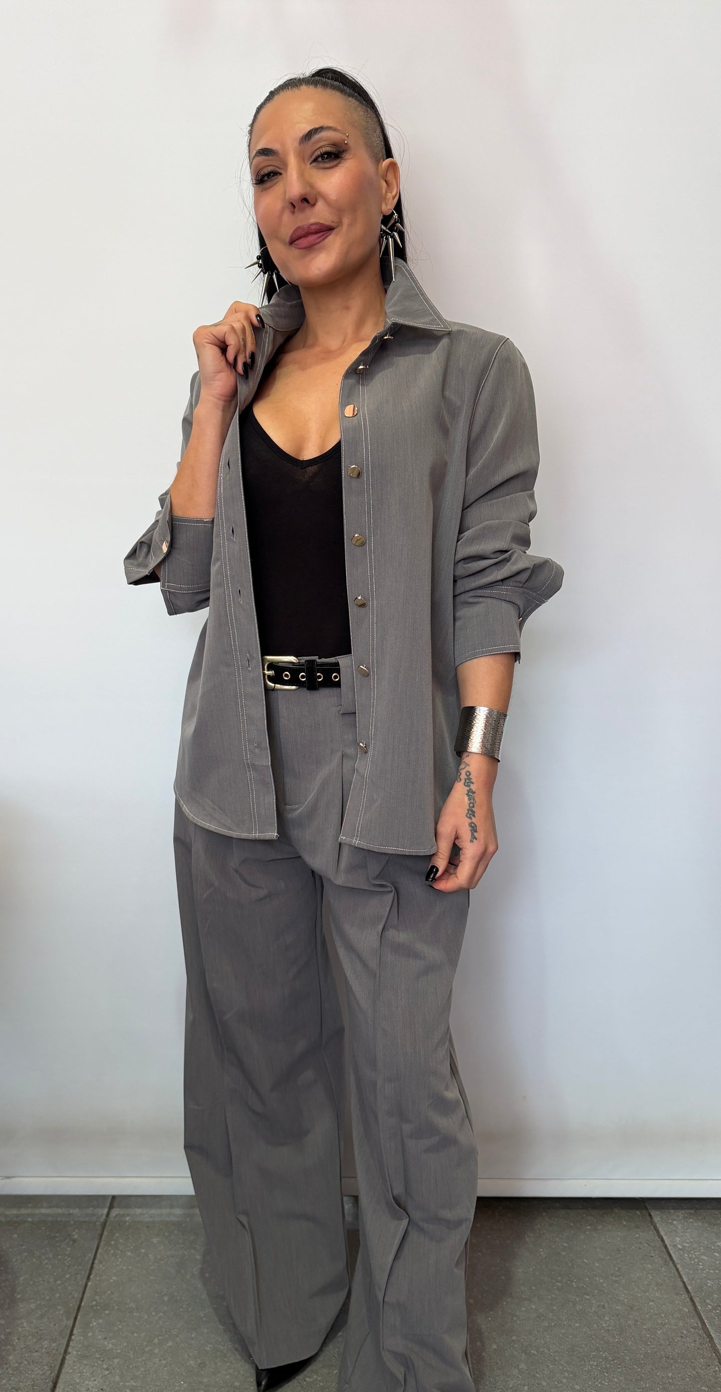 Γυναικείο Πουκάμισο με Διακοσμητικά Κουμπιά Γκρι-1