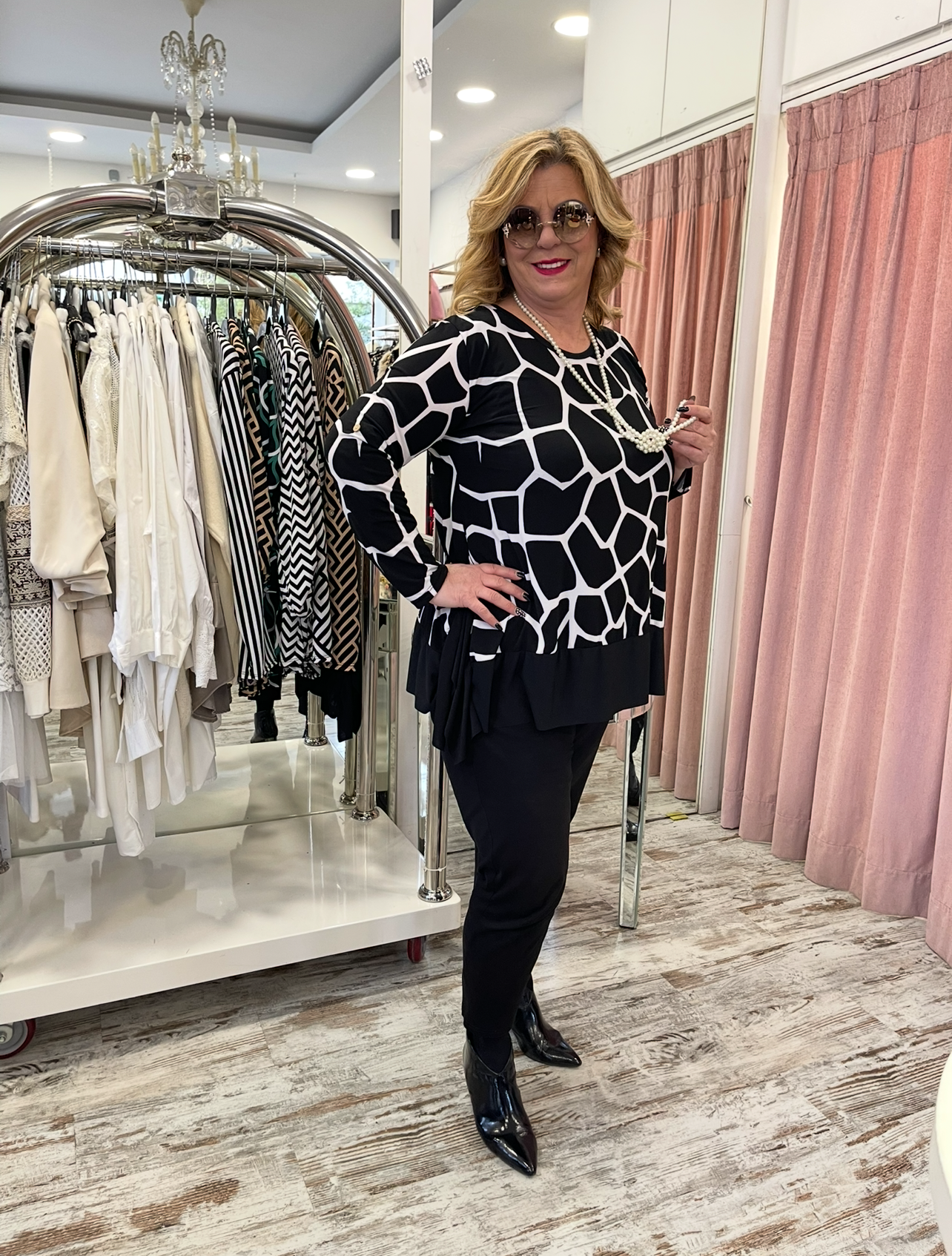 Μακριά Μπλούζα με Μαύρο Τελείωμα για Άψογη Κάλυψη Αράχνη -4