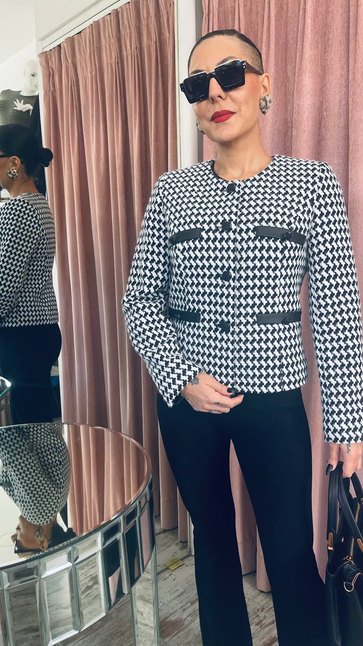 Vagias PIE DE POUL ΜΕ ΔΕΡΜΑΤΙΝΕΣ ΛΕΠΤΟΜΕΡΕΙΕΣ ΑΣΠΡΟ/ΜΑΥΡΟ