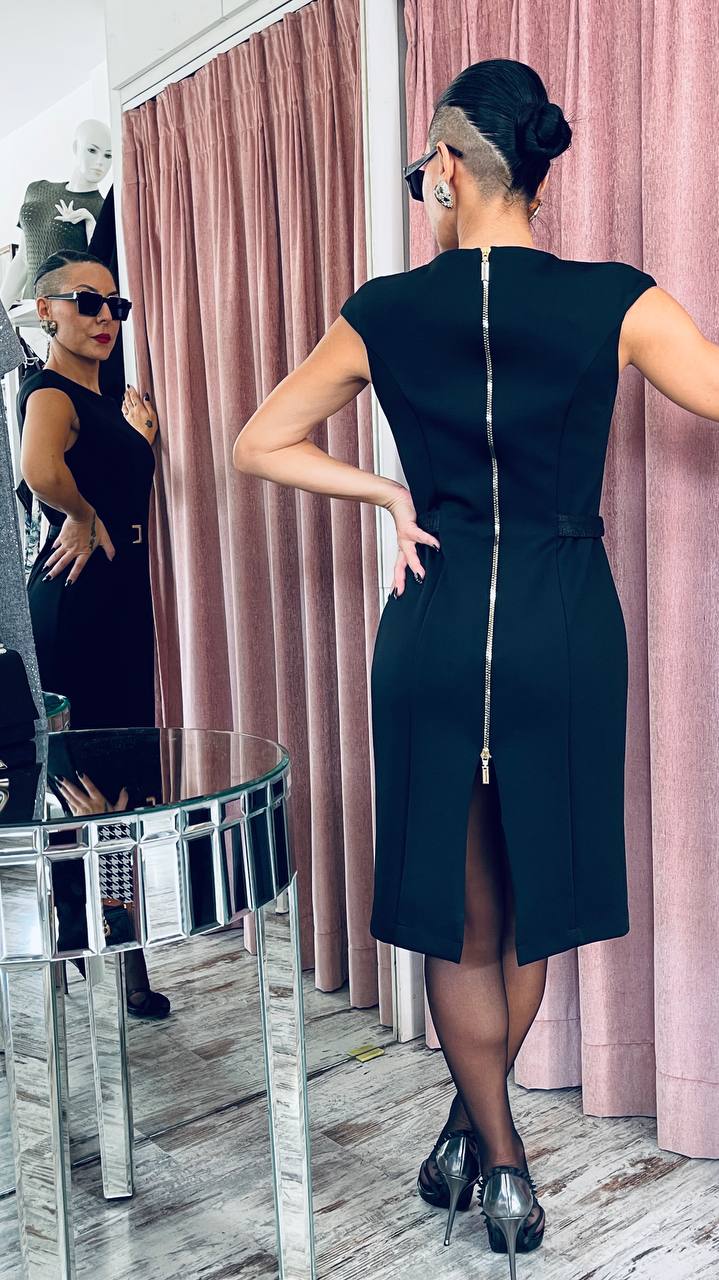 Vagias Φόρεμα αμάνικο σε ίσια γραμμή με χρυσό φερμουάρ στο πίσω μέρος