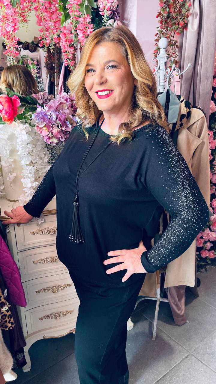 ΜΠΛΟΥΖΑ ΠΛΕΚΤΗ ΜΕ ΣΤΡΑΣ ΣΤΟΥΣ ΩΜΟΥΣ