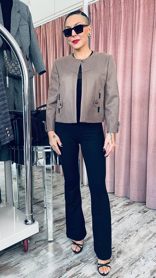 Vagias ΚΟΝΤΟ ΜΕ ΣΤΡΟΓΓΥΛΟ ΛΑΙΜΟ	ΜΠΕΖ