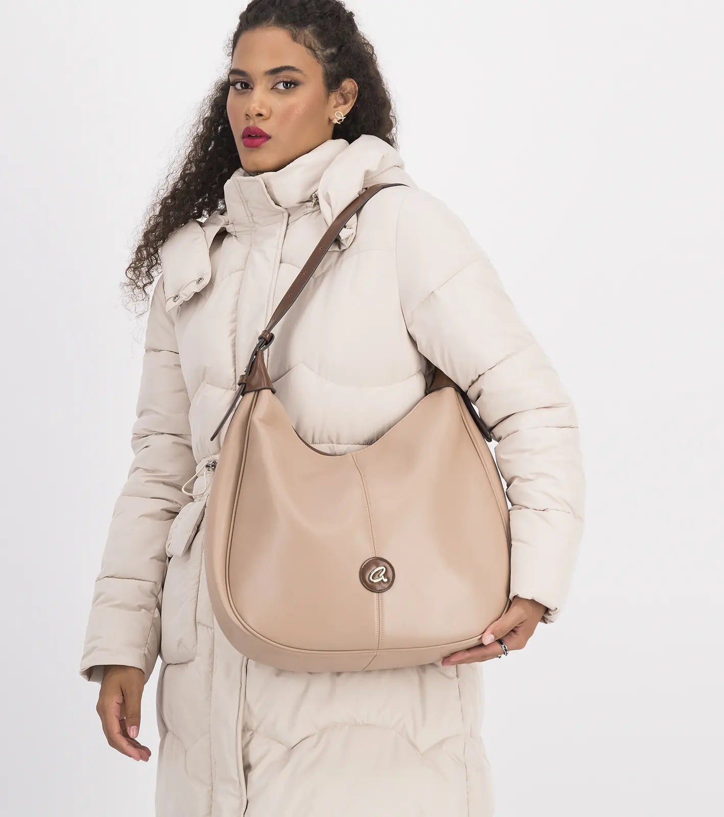 AXEL ΤΣΑΝΤΑ ΩΜΟΥ PHYLLIS ΜΕ ΡΥΘΜΙΖΟΜΕΝΟ ΛΟΥΡΑΚΙ