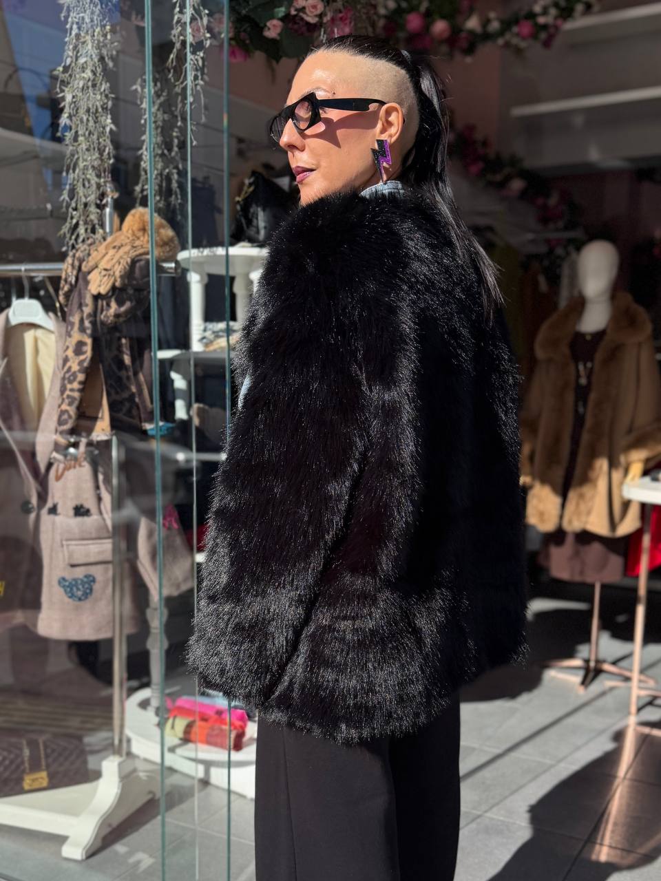 Τζάκετ με μαύρη γούνα