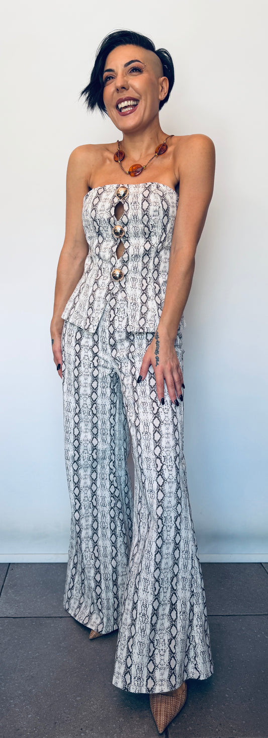 Σετ Τζιν Snake Print με Strapless Top και Καμπάνα Παντελόνι