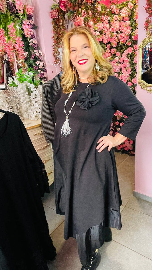 Φόρεμα με διακοσμητικό λουλούδι μαύρο-1