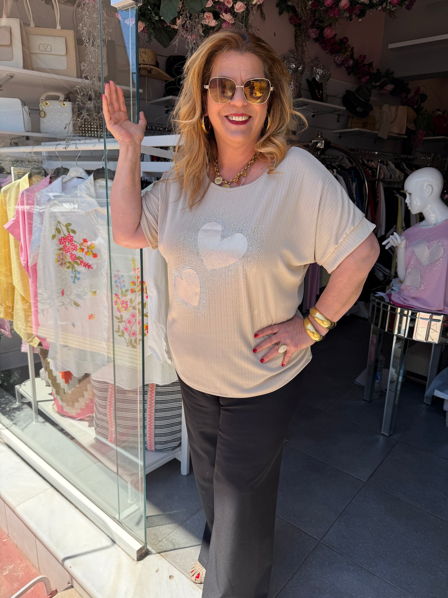 Oversized μπεζ Ριπ Μπλούζα με Καρδιές & Στρας Plus Size-5