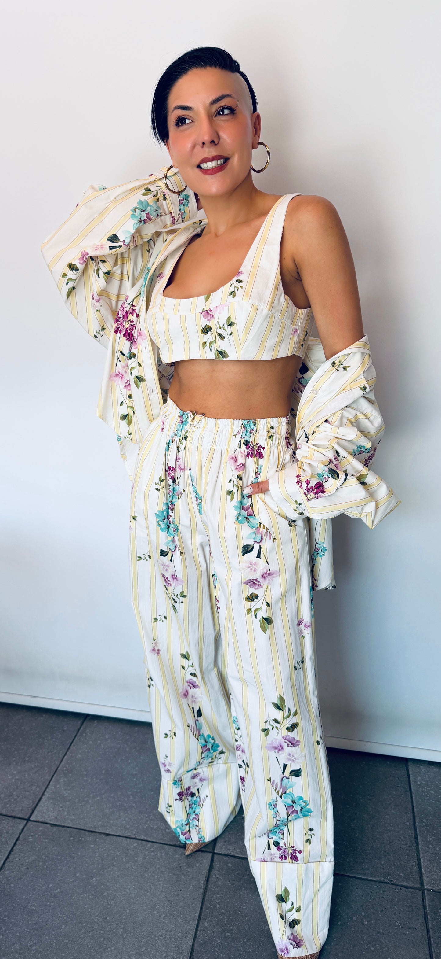 Σετ LUMINA 3 Τεμαχίων Κίτρινο Ριγέ Floral – Πουκάμισο, Top & Παντελόνι-2
