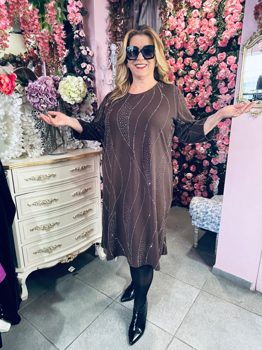 ΦΟΡΕΜΑ ΣΕ ΙΣΙΑ ΓΡΑΜΜΗ ΜΕ ΣΤΡΟΓΓΥΛΗ ΛΑΙΜΟΚΟΨΗ & ΔΙΑΚΟΣΜΗΤΙΚΑ ΣΧΕΔΙΑ