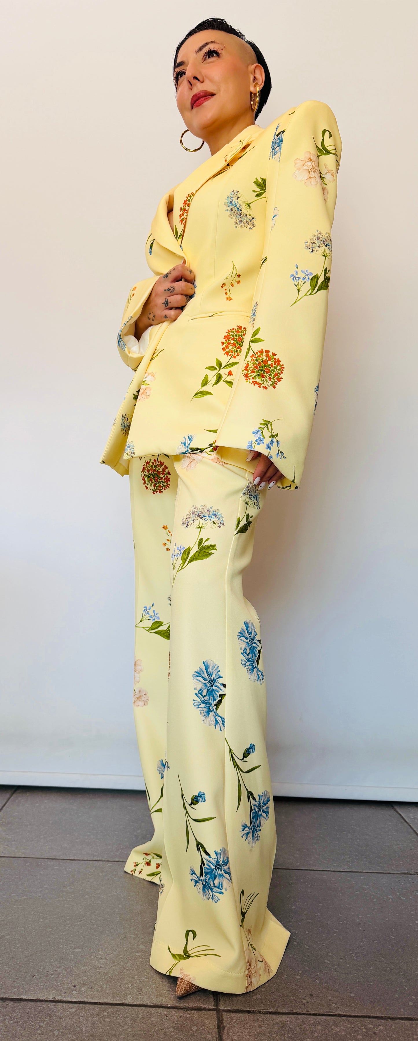 Σετ Floral Κίτρινο – Σακάκι & Παντελόνι Καμπάνα -1