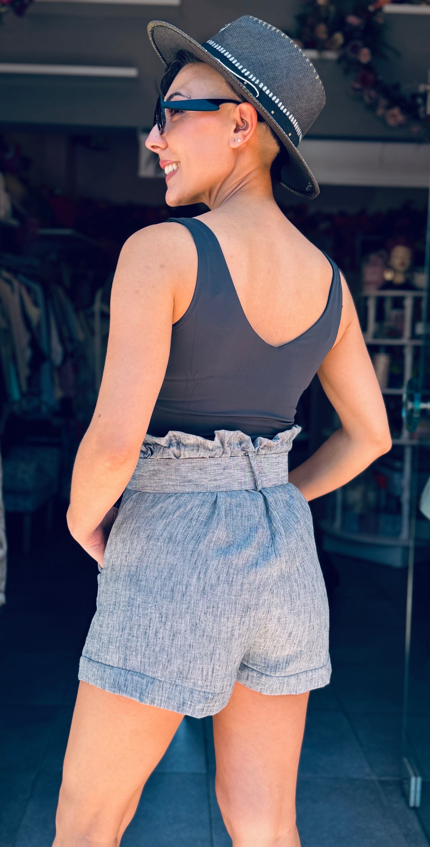 Ψηλόμεσο Shorts με Ζώνη – Γκρι-1