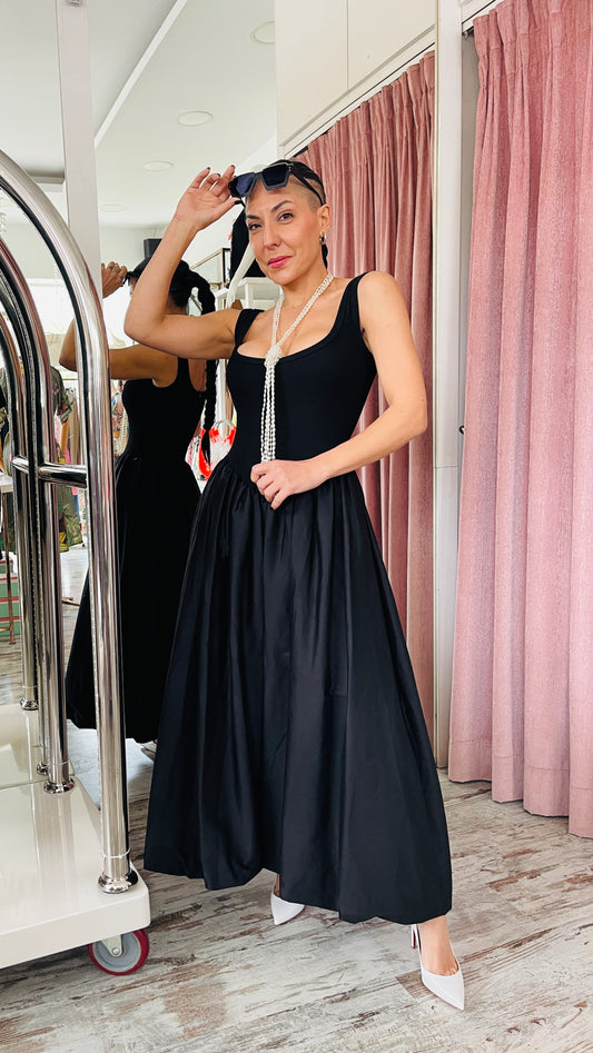 Black Orchid – Το Απόλυτο Φόρεμα για Μοναδικές & Εντυπωσιακές Εμφανίσεις (Δώρο Κολιέ με Πέρλες)