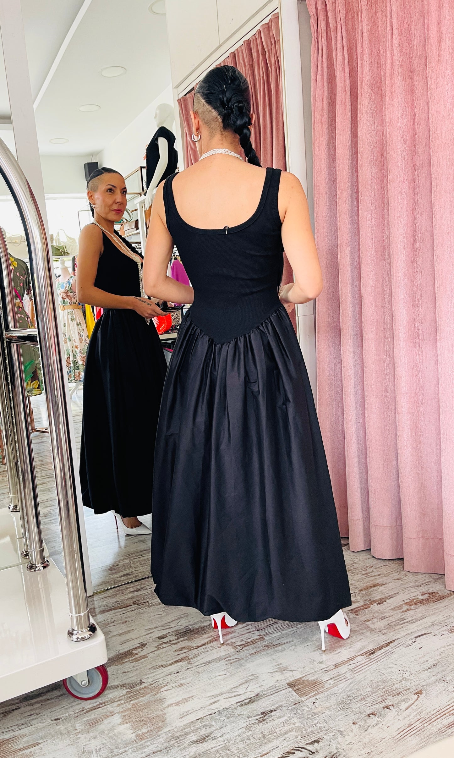 Black Orchid – Το Απόλυτο Φόρεμα για Μοναδικές & Εντυπωσιακές Εμφανίσεις (Δώρο Κολιέ με Πέρλες)