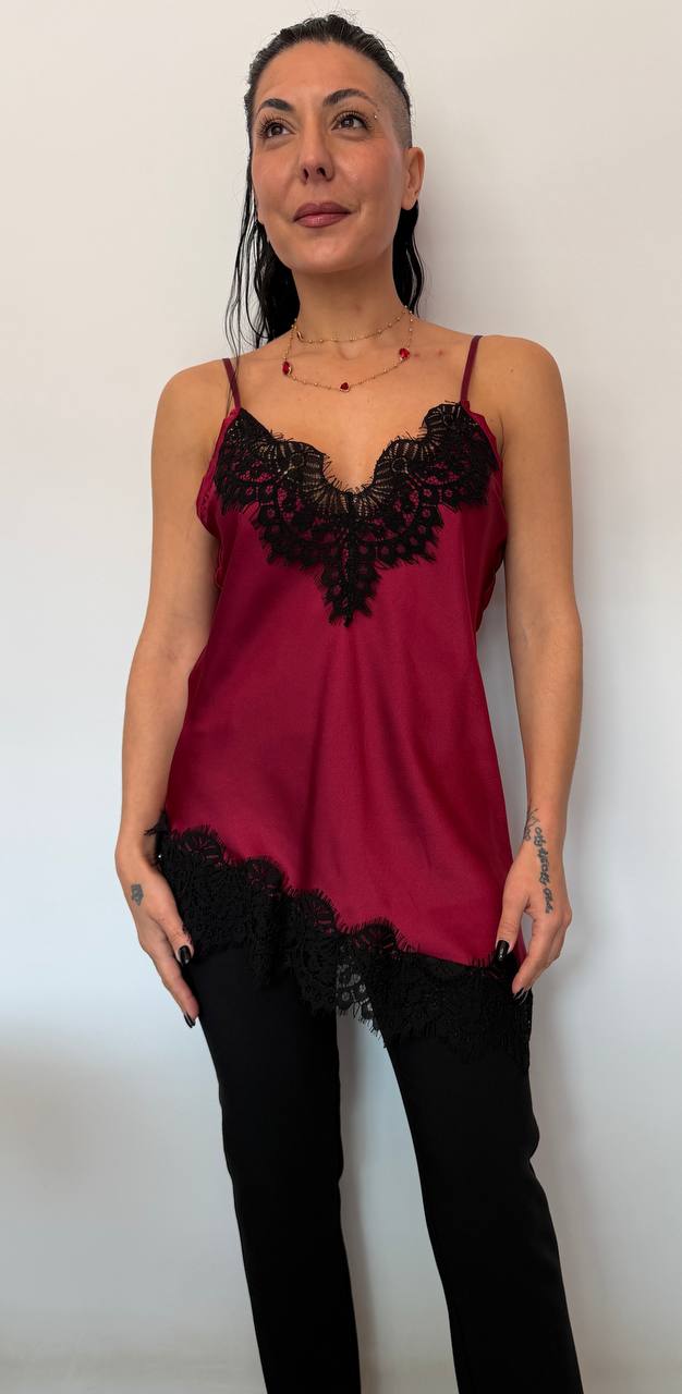 Γυναικείο Satin Top με Δαντέλα & Ασύμμετρο Τελείωμα Μπορντό-1