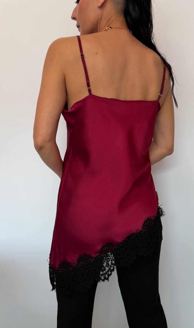 Γυναικείο Satin Top με Δαντέλα & Ασύμμετρο Τελείωμα Μπορντό-1