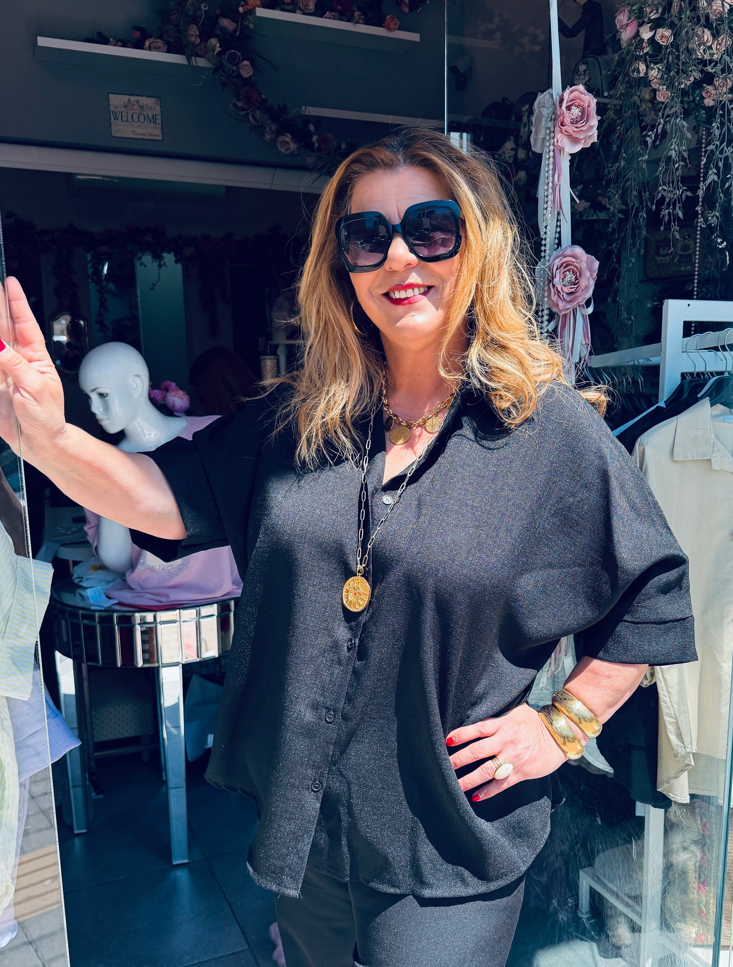 Μαύρο Πουκάμισο Λινό Look με Ρεβέρ Μανίκι & Κουφόπιετα-1