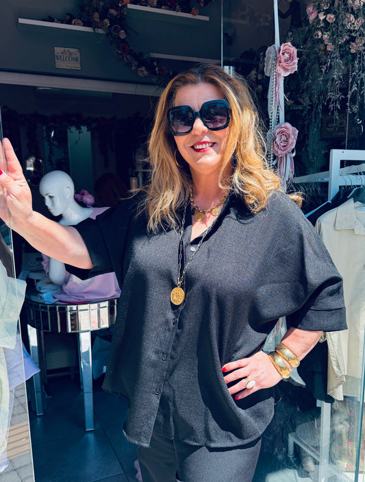 Μαύρο Πουκάμισο Λινό Look με Ρεβέρ Μανίκι & Κουφόπιετα-1