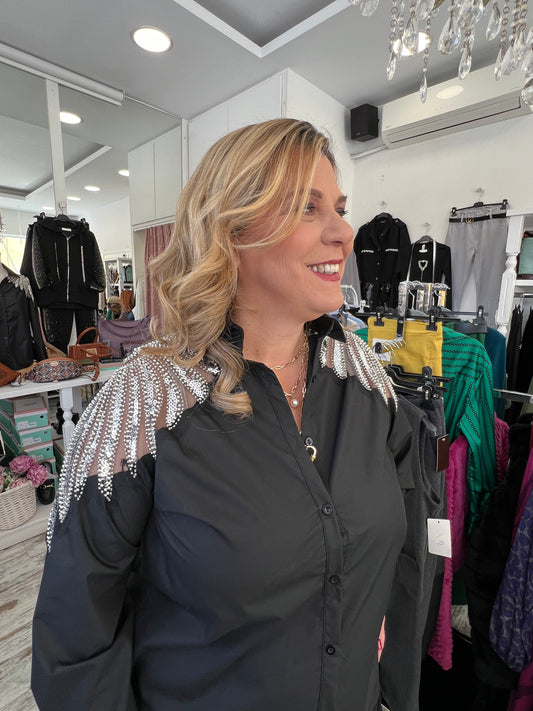 Πουκάμισο με στρας στους ώμους