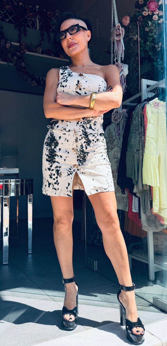 Ελαστικό One Shoulder Φόρεμα με Χρυσά Κουμπιά