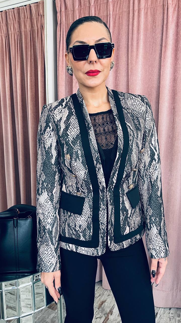 Vagias ΤΥΠΟΥ BLAZER ΚΟΝΤΟ	ΦΙΔΙ